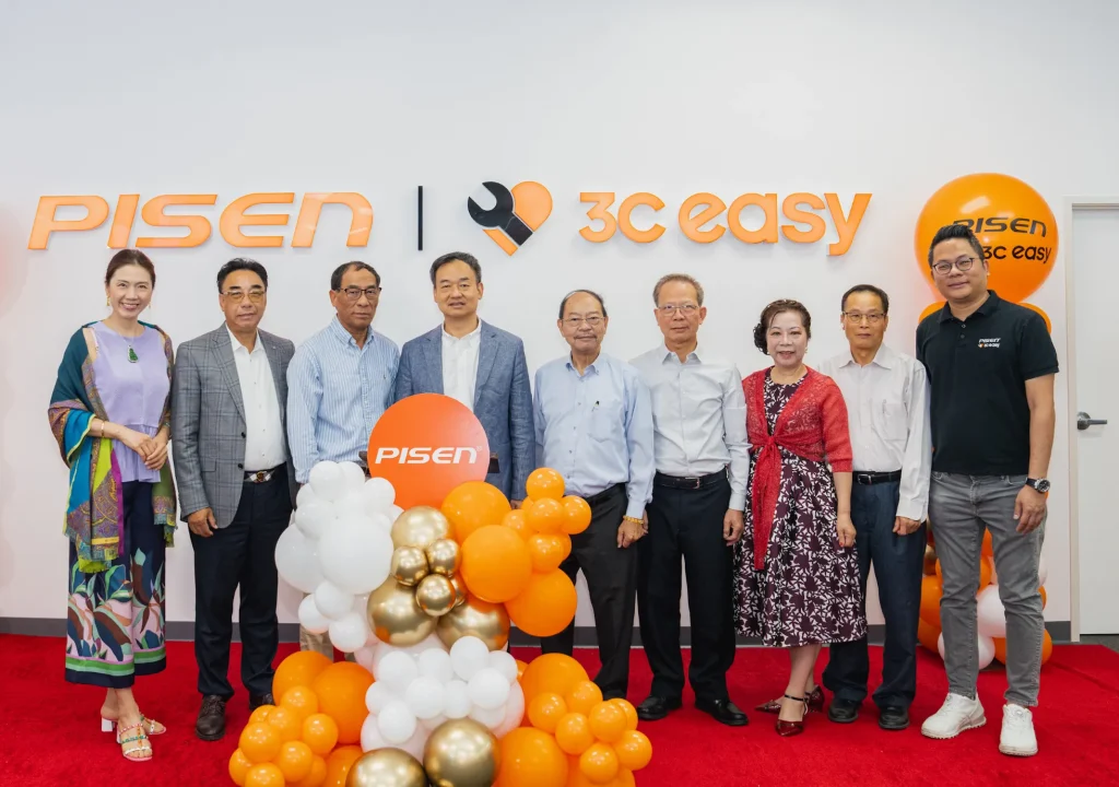 Freda Ou, Stephen Lam, Zheng Zhao, Will Zhao, Derek Ma, Changyuan He, Junling Yan, Zhongjing Li, and Kester Chng