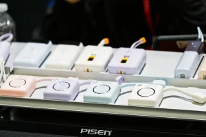 Pisen-power-banks-on-display-at-YFCon
