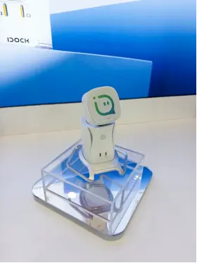 iDock-Your Personal AI Hub
